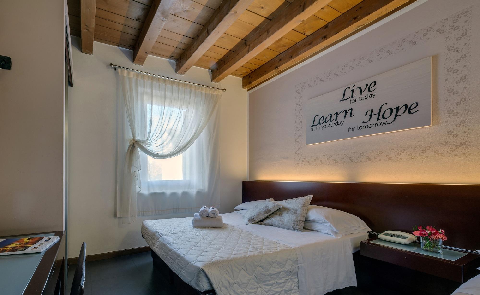 Hotel Gattopardo Dossobuono Exterior photo
